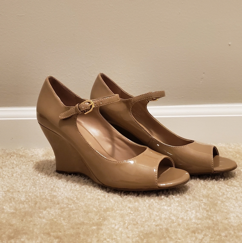 Franco Sarto Nude Peep Toe Wedges